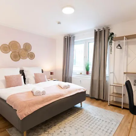 Peter Apartments - Premium Wohnung I 95Qm I 3 Schlafzimmer I Grosses Bad I Kueche I Wohnzimmer I Tv Fulda Exterior foto