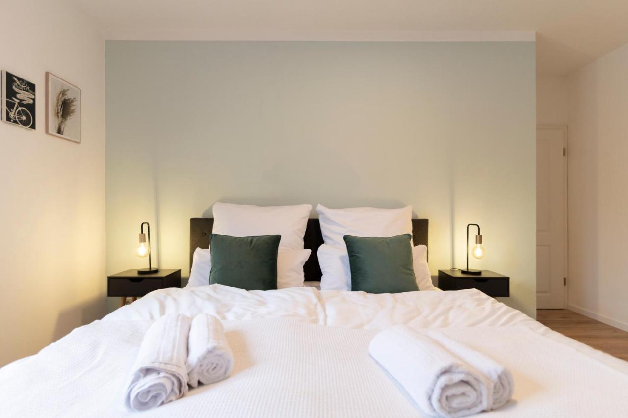 Peter - Premium I 95qm I 3 Schlafzimmer I Grosses Bad I Kueche I Wohnzimmer I Tv * Fulda