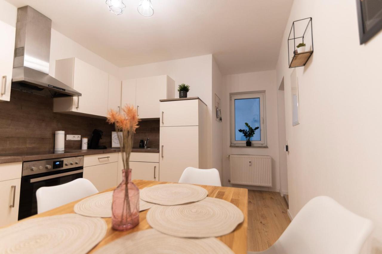 Peter - Premium I 95qm I 3 Schlafzimmer I Grosses Bad I Kueche I Wohnzimmer I Tv
