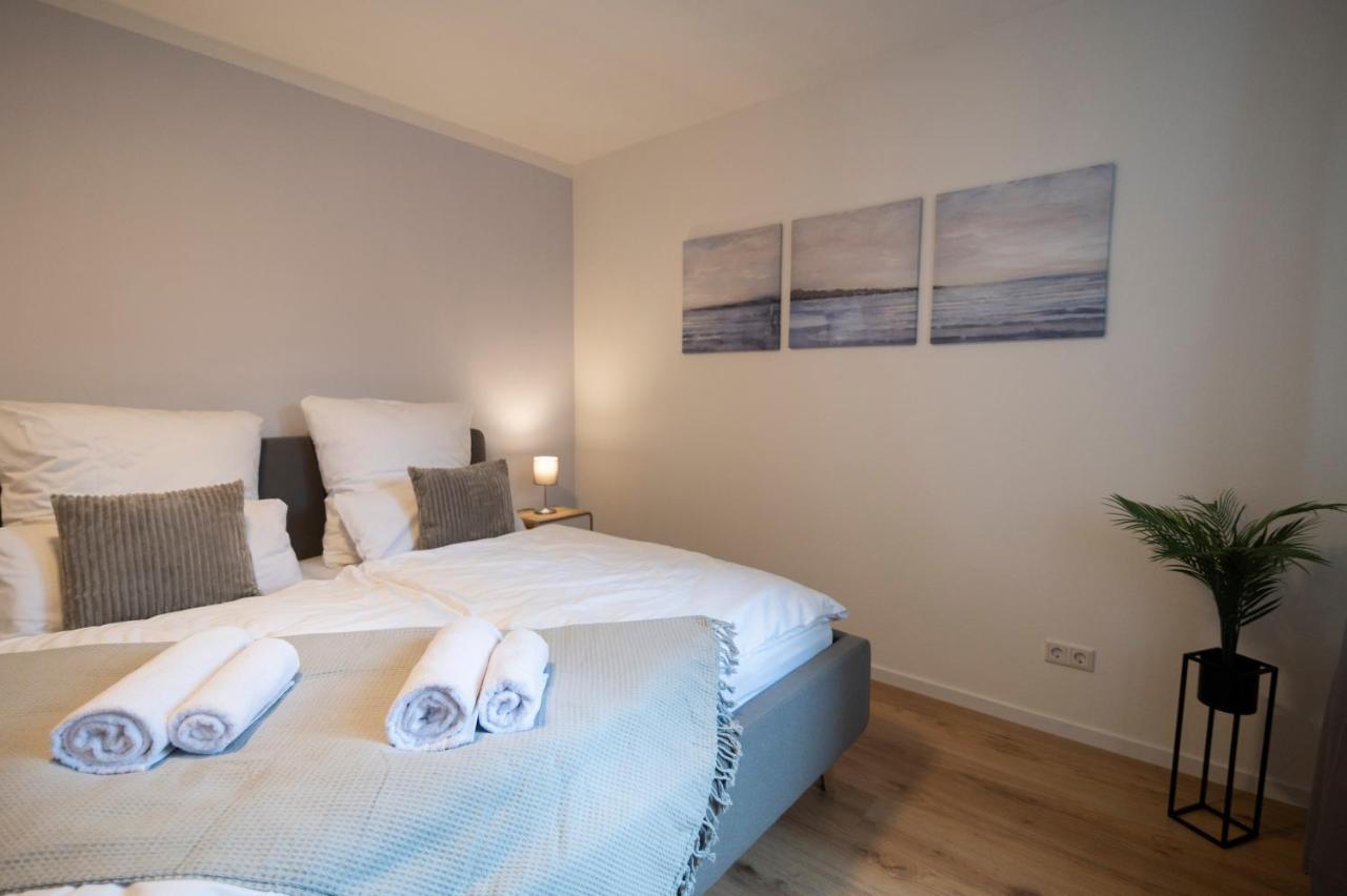 Peter - Premium I 95qm I 3 Schlafzimmer I Grosses Bad I Kueche I Wohnzimmer I Tv * Fulda