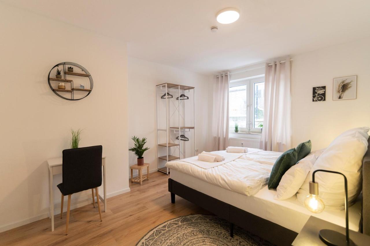 Apartment Peter - Premium I 95qm I 3 Schlafzimmer I Grosses Bad I Kueche I Wohnzimmer I Tv Fulda