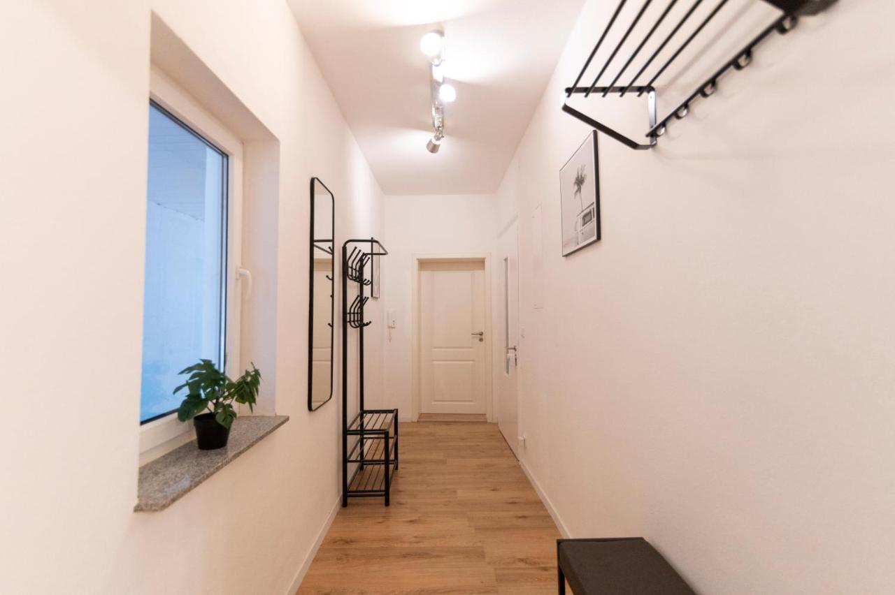 Peter - Premium I 95qm I 3 Schlafzimmer I Grosses Bad I Kueche I Wohnzimmer I Tv Fulda