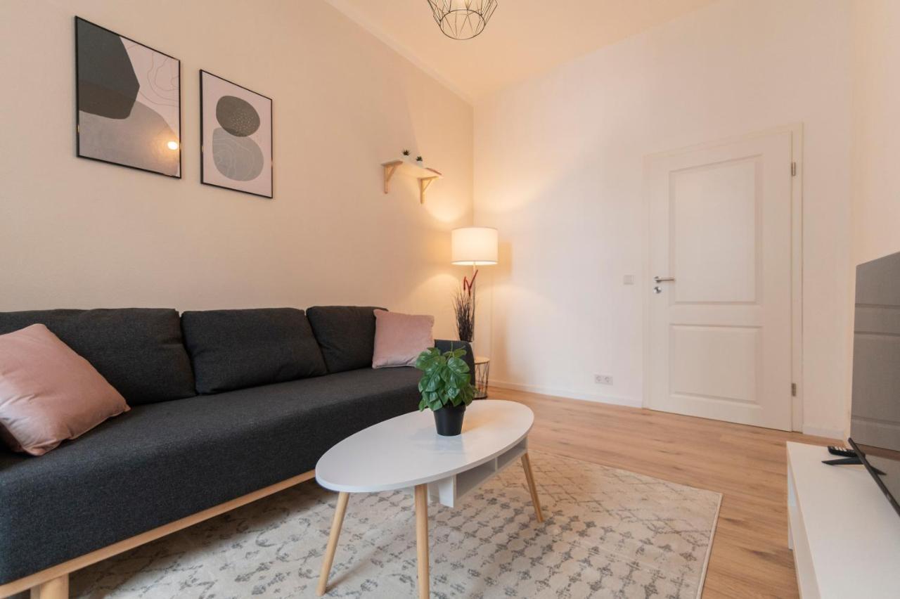 Peter - Premium I 95qm I 3 Schlafzimmer I Grosses Bad I Kueche I Wohnzimmer I Tv Apartment Fulda