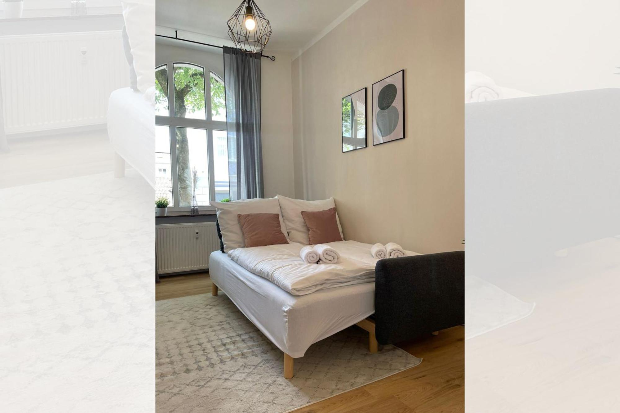 Peter - Premium I 95qm I 3 Schlafzimmer I Grosses Bad I Kueche I Wohnzimmer I Tv Apartment Fulda